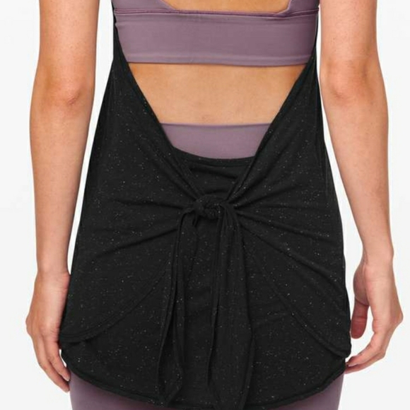 Lululemon Tied in Energy 2-in-1 Tank - Picture 2 of 10